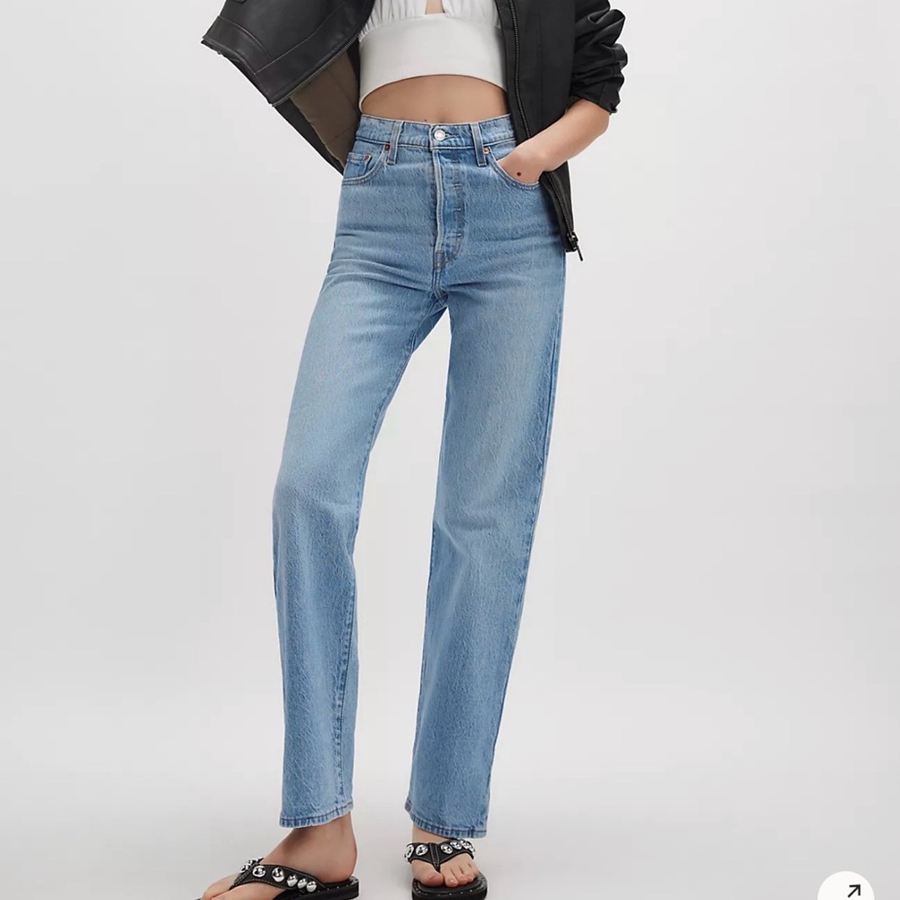 Levi’s Ribcage straight jeans - **2 pairs** for the price of 1 -size 26